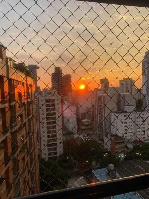 Apartamento Bem Localizado Em Pinheiros. Sao Paulo